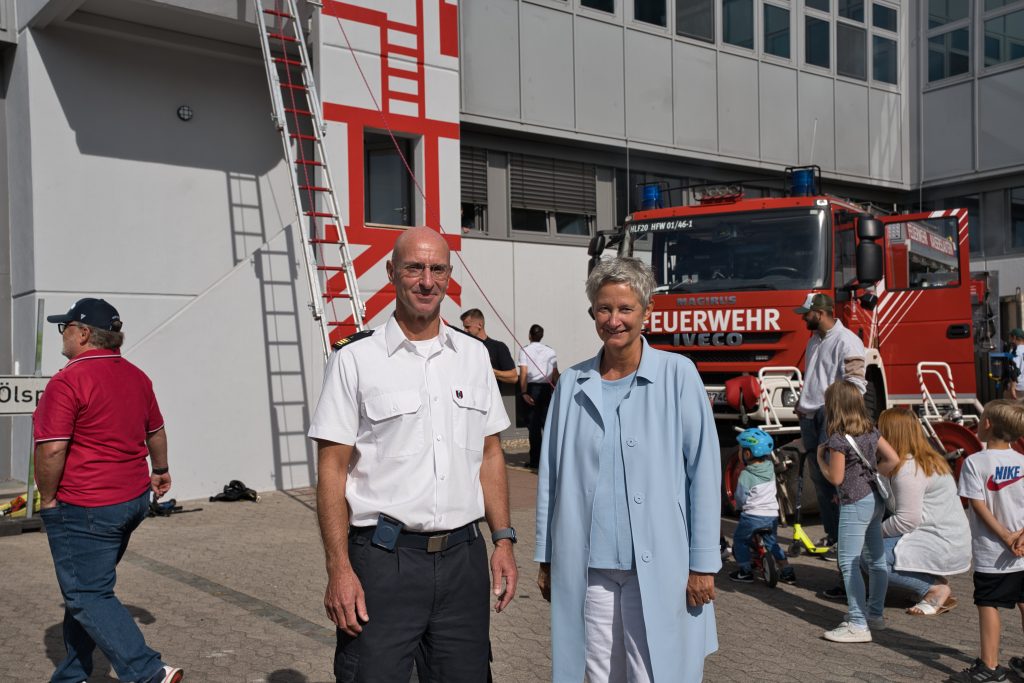 Oberbürgermeisterin Beate Kimmel mit Referatsleiter Dr. Thomas Höhne